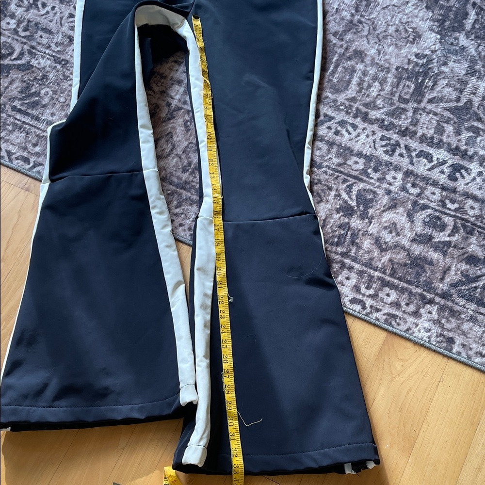 Perfect Moment Ski Bibs/Snow Pants - Picture 14 of 14